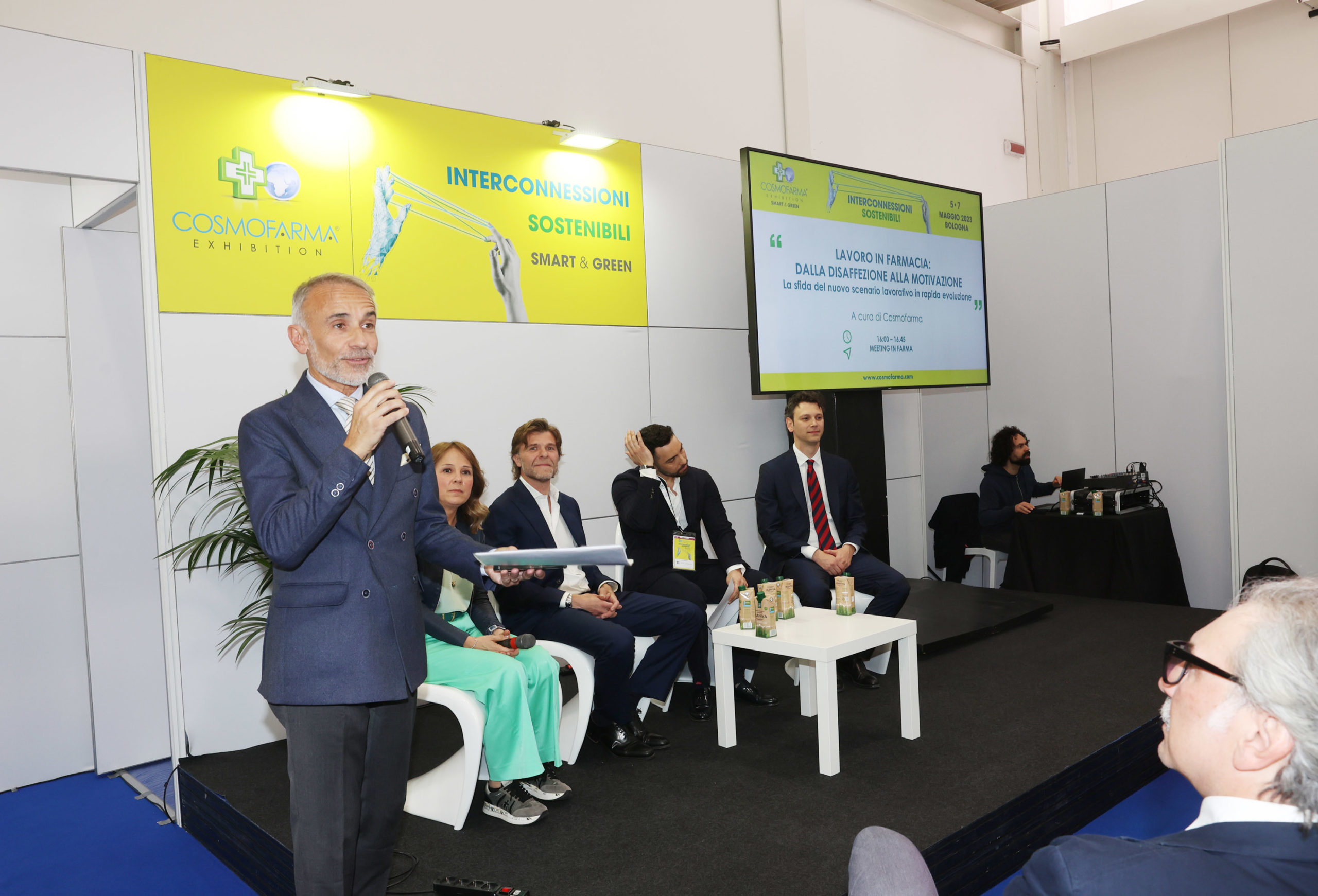 Lavoro in farmacia: dalla disaffezione alla motivazione – La sfida del nuovo scenario lavorativo in rapida evoluzione