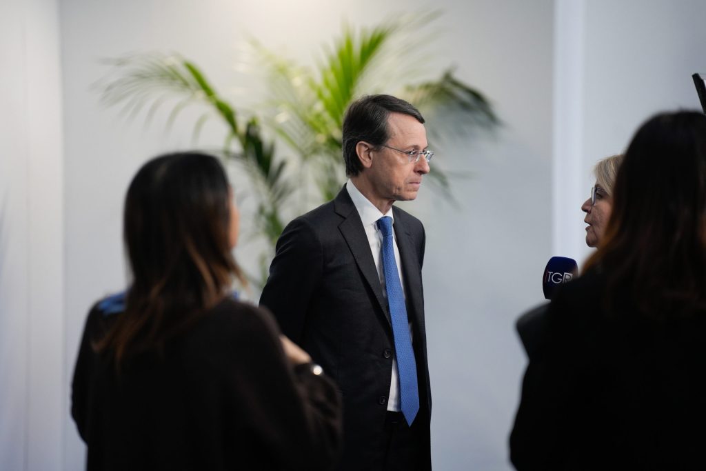 PAT2911-2025-04-11T19_19_55.104-1-scaled