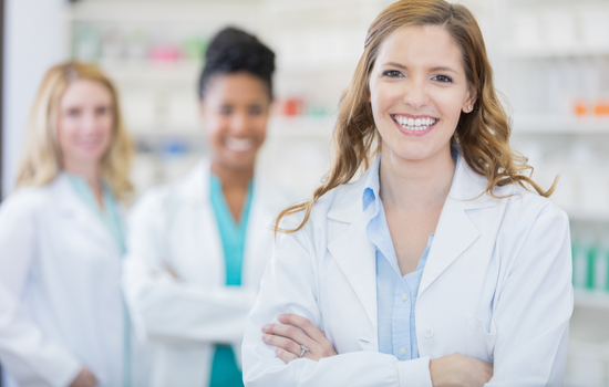 La salute di genere in farmacia. Bollino Rosaverde e Progetto Mimosa: i focus sui servizi per le donne a Cosmofarma Exhibition 2025